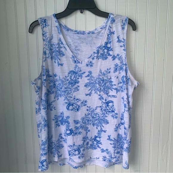 Dept. 222 Tops - Dept. 222 (XL) White Sleeveless w/Blue Floral Print, V-Neck, w/decorative pocket